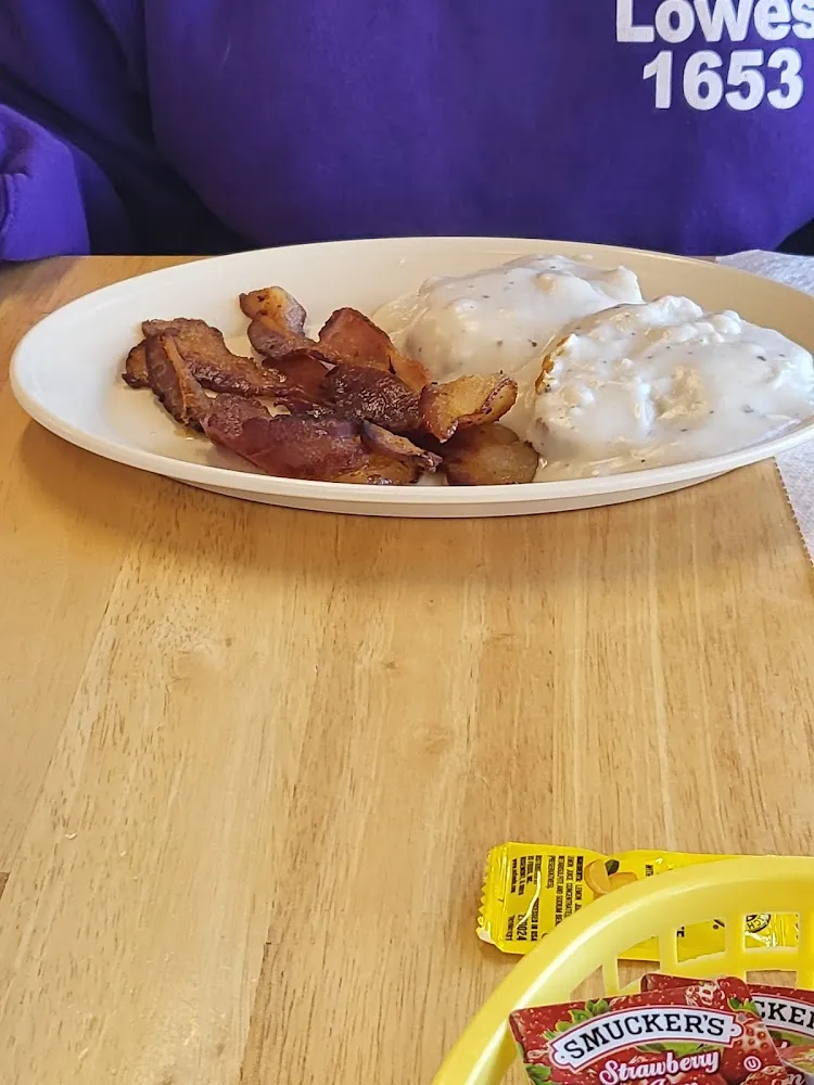 Biscuits and Gravy Bacon