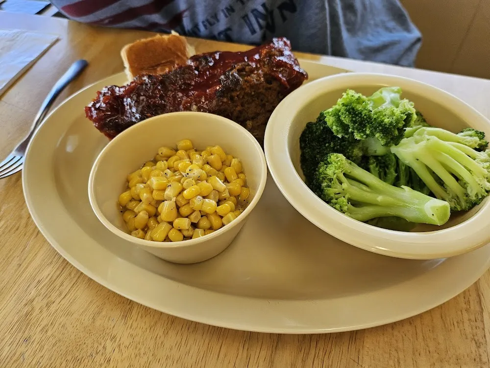 Meatloaf Steamed Broccoli Corn